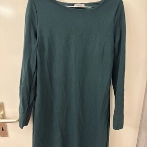Green Sheath Dress with Long Sleeves and Bateau Neckline